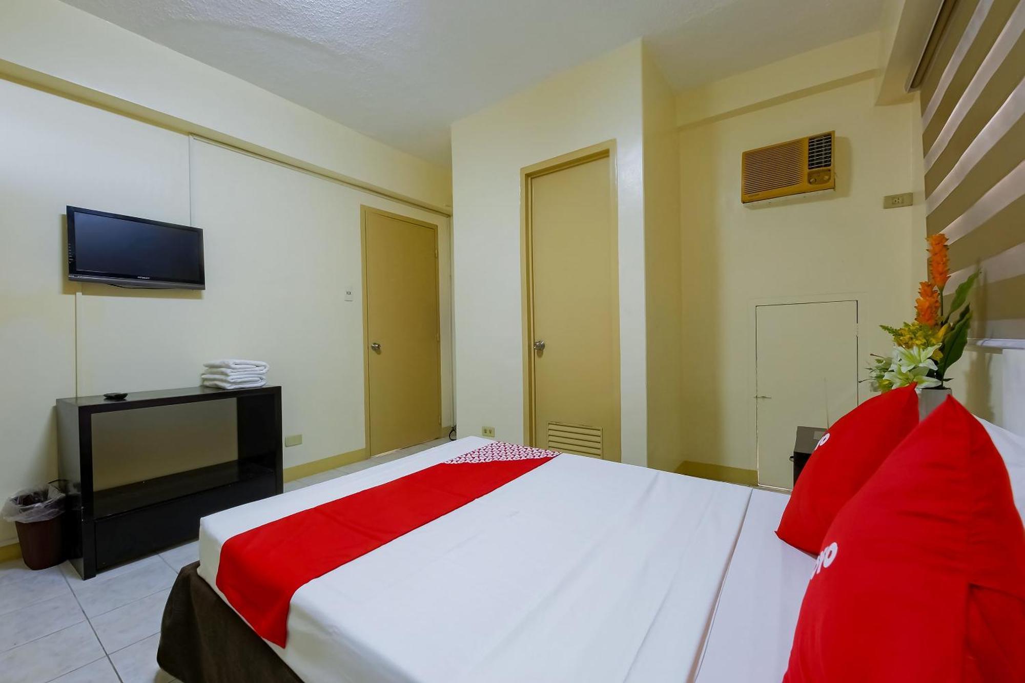 Oyo 840 Orangenest Apartelle Манила Екстериор снимка