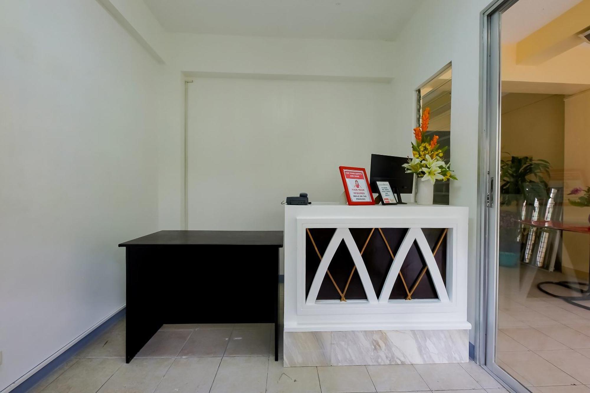 Oyo 840 Orangenest Apartelle Манила Екстериор снимка