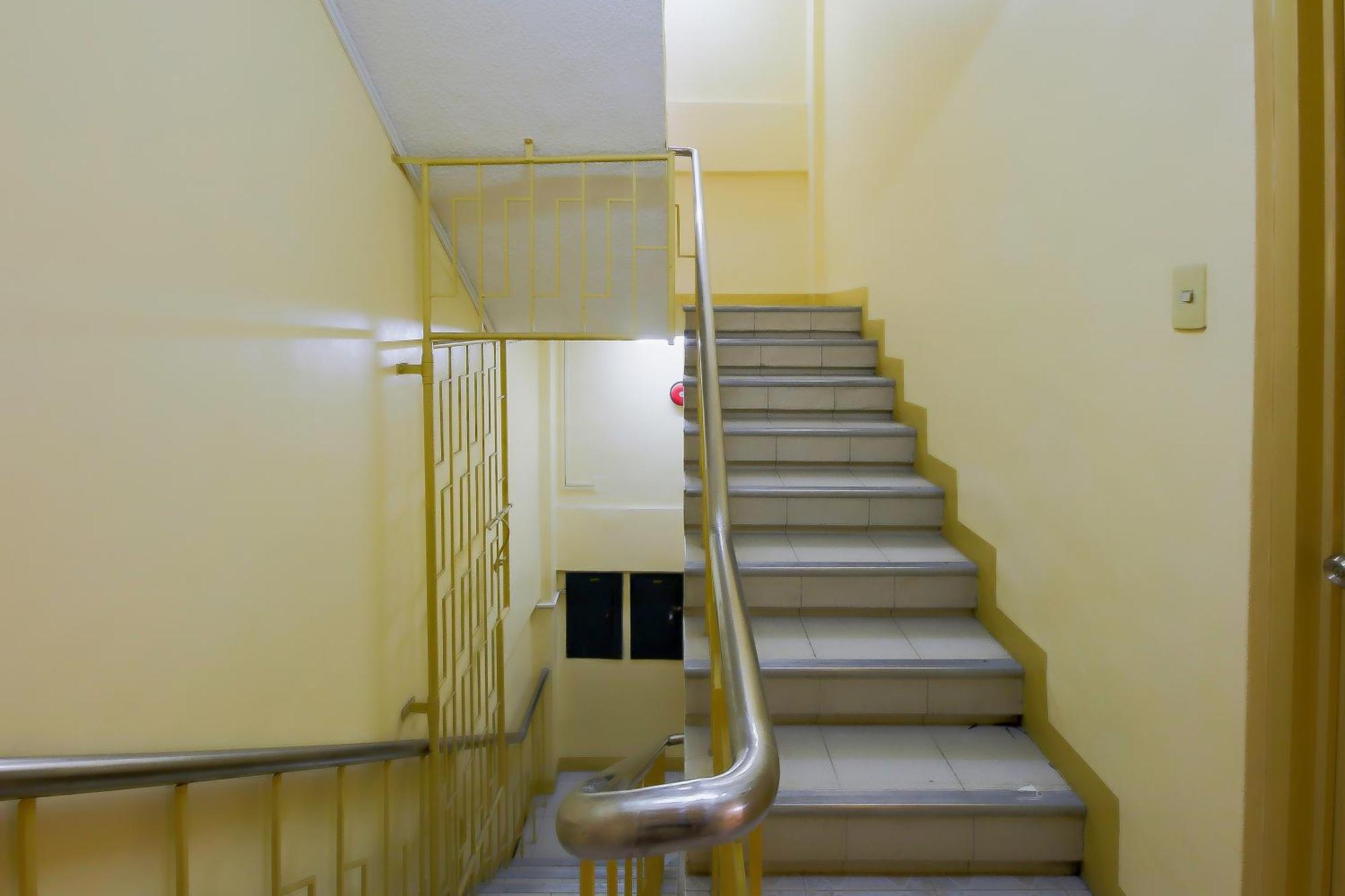 Oyo 840 Orangenest Apartelle Манила Екстериор снимка