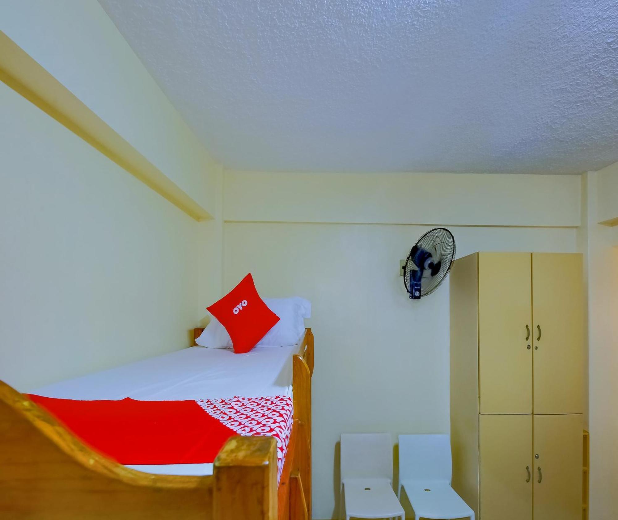 Oyo 840 Orangenest Apartelle Манила Екстериор снимка