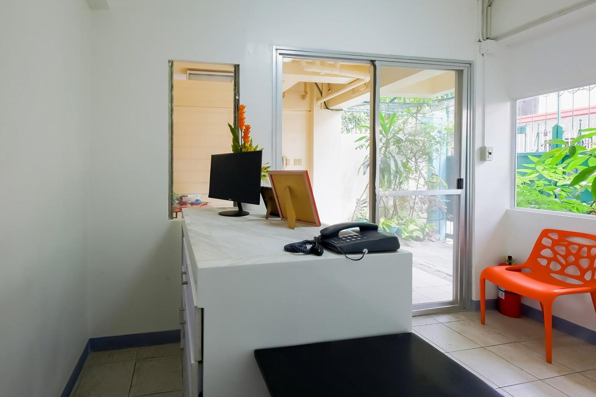 Oyo 840 Orangenest Apartelle Манила Екстериор снимка