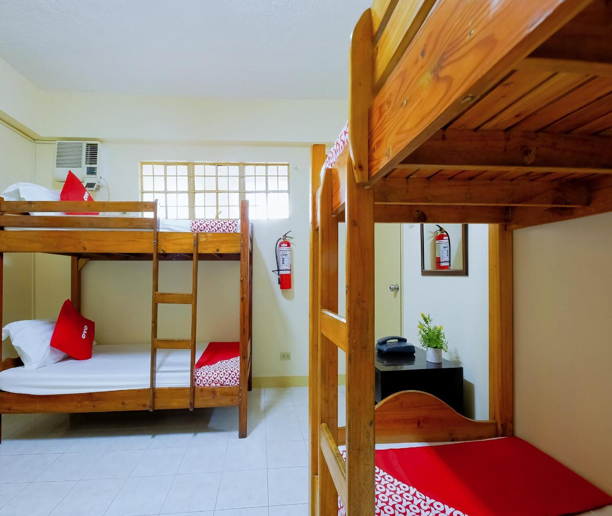 Oyo 840 Orangenest Apartelle Манила Екстериор снимка