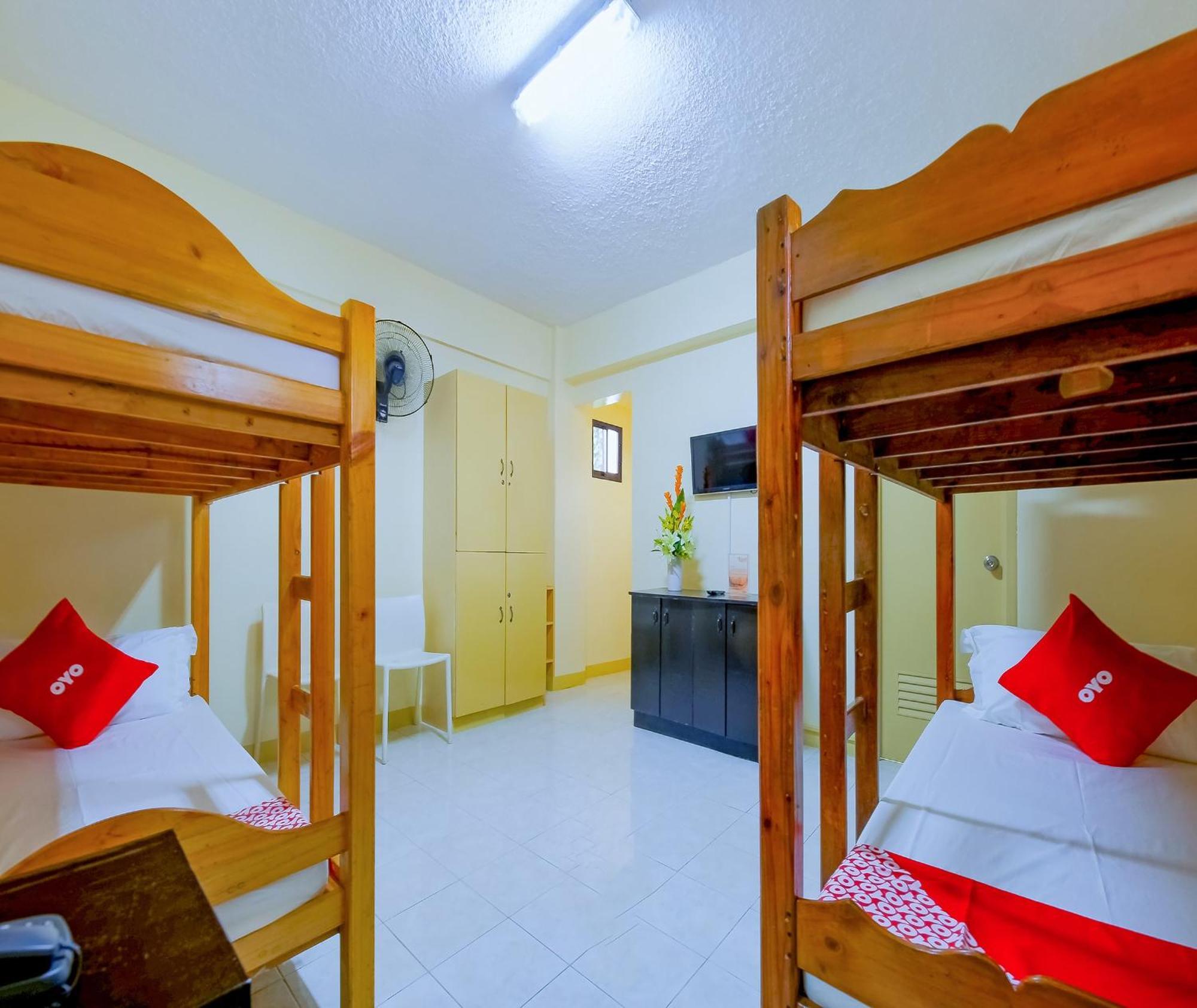Oyo 840 Orangenest Apartelle Манила Екстериор снимка