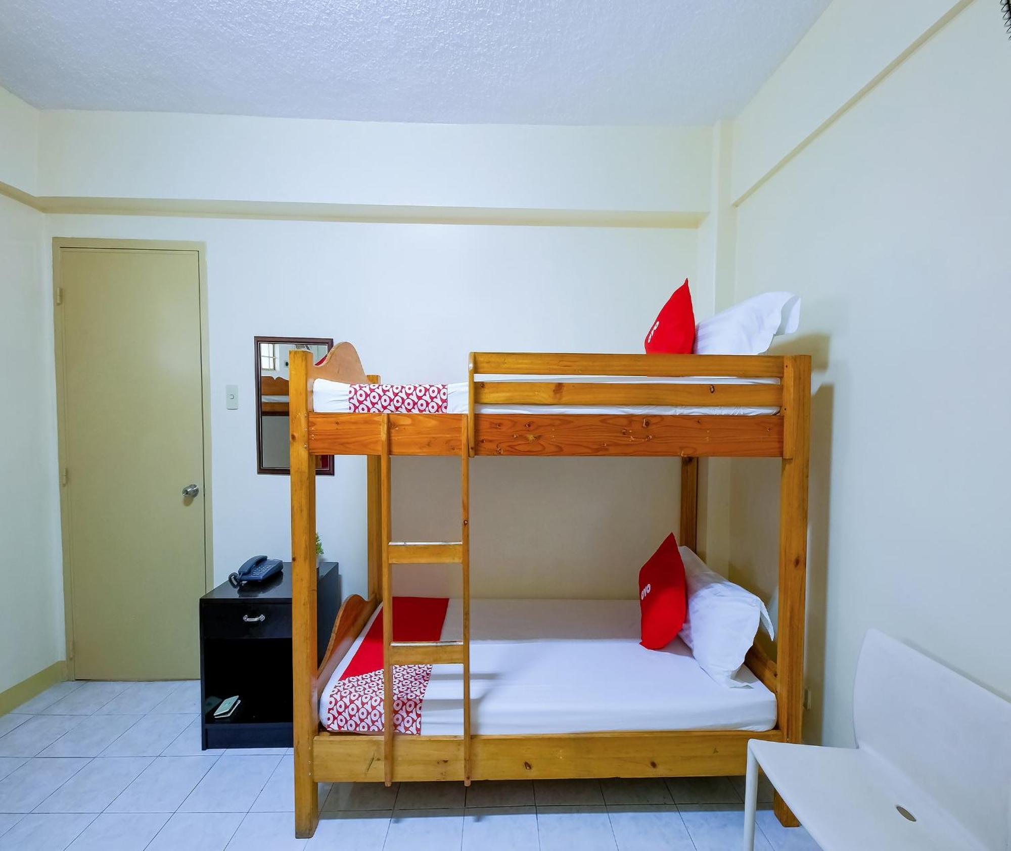Oyo 840 Orangenest Apartelle Манила Екстериор снимка